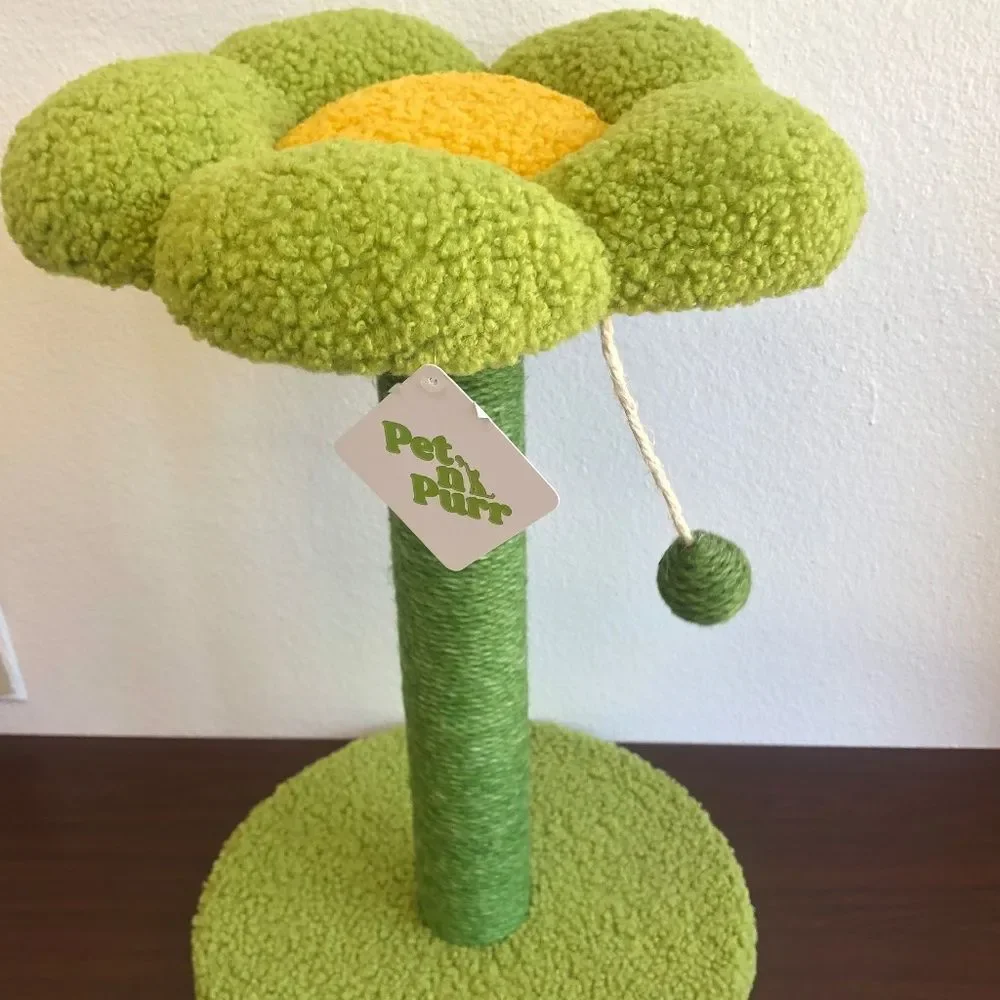NWT- Cat Flower Scratching Post, Perch and Activity Tree with Teaser Ball Toy